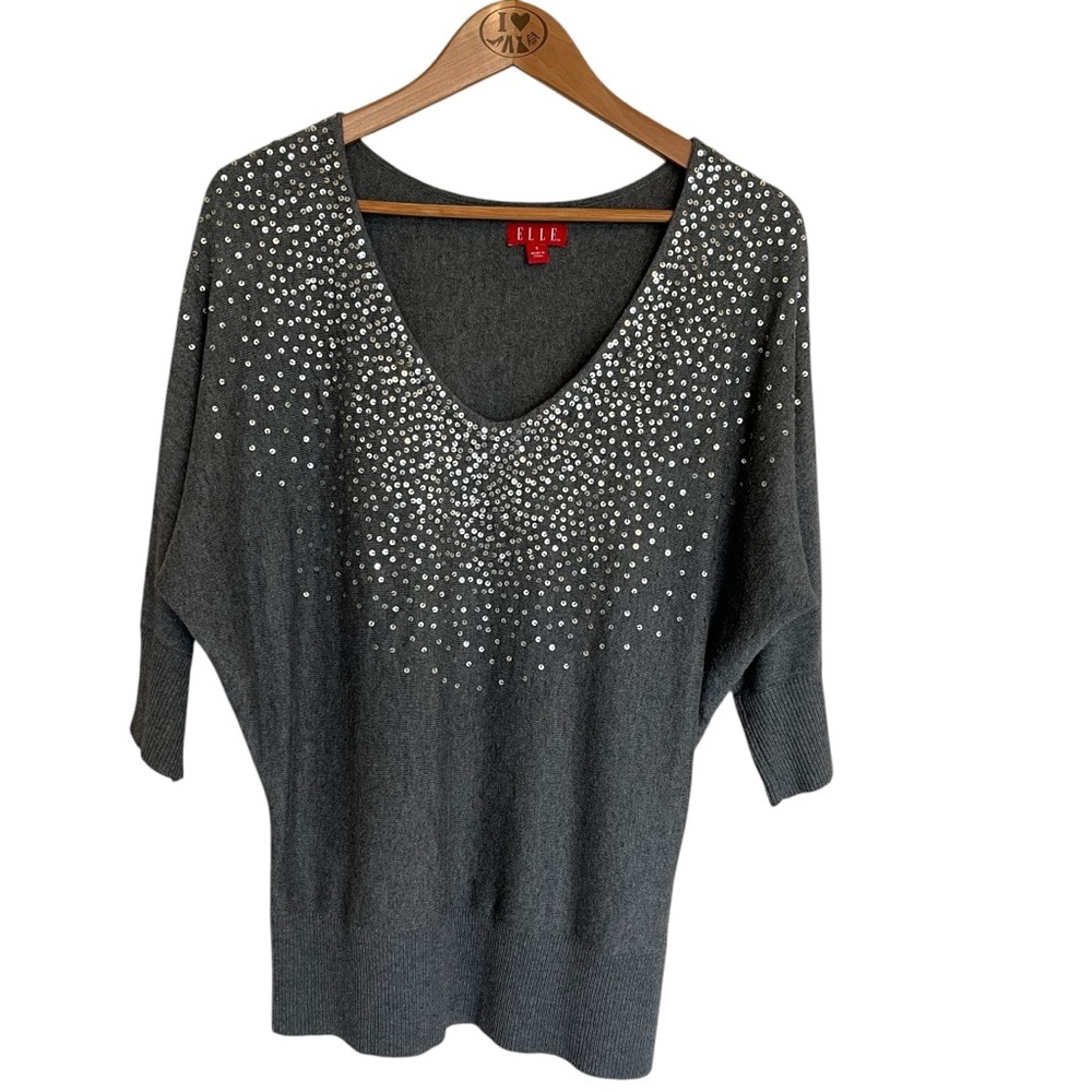 Elle V-neck Sequin Sweater. Size S